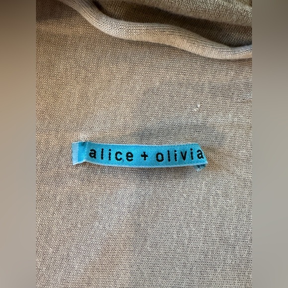 Alice + Olivia Two-Tone - Picture 5 of 8